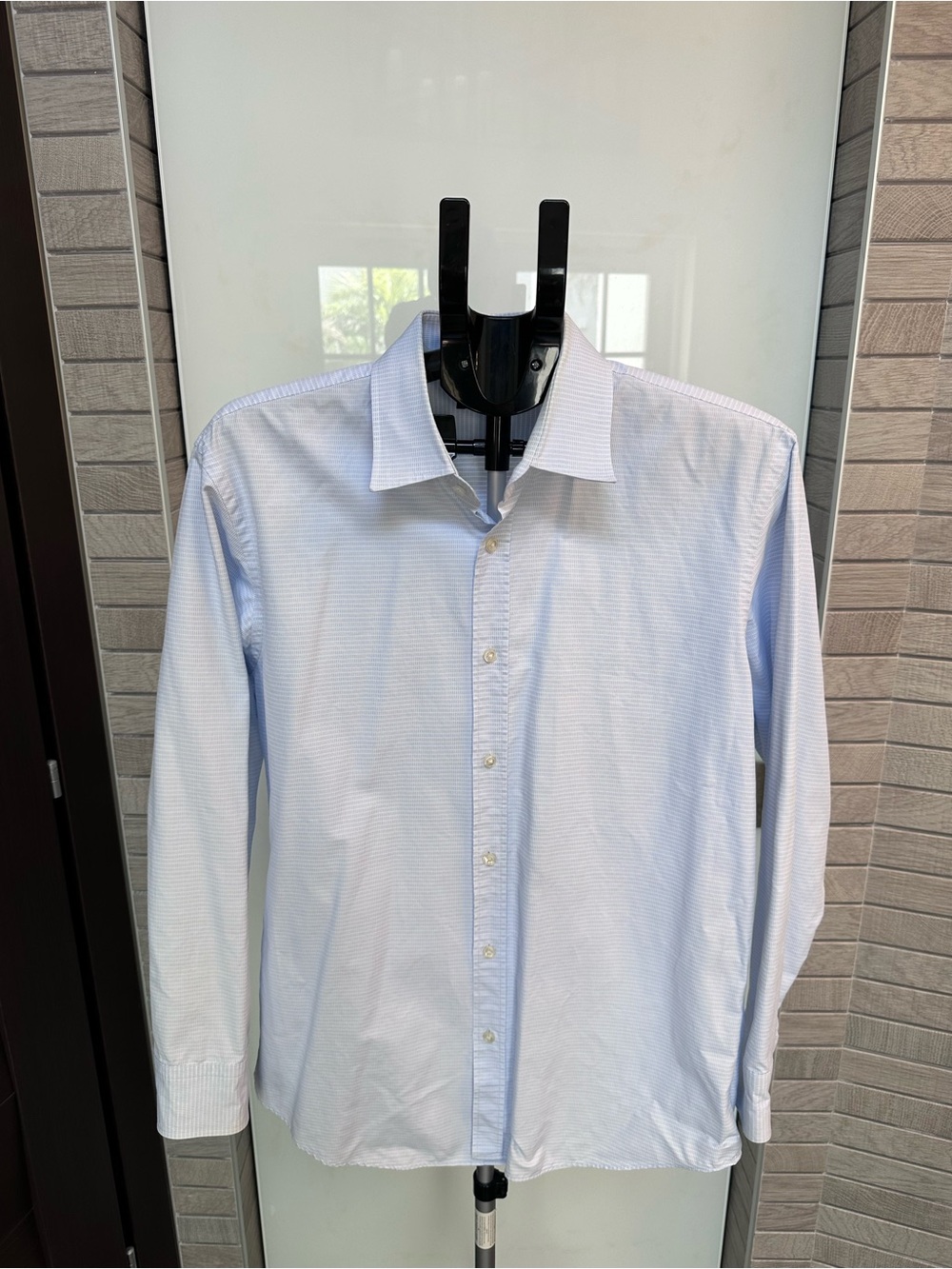 Hugo Boss Men's “Felix US” Dress Shirt in Light Blue / White Dash 16 32/33